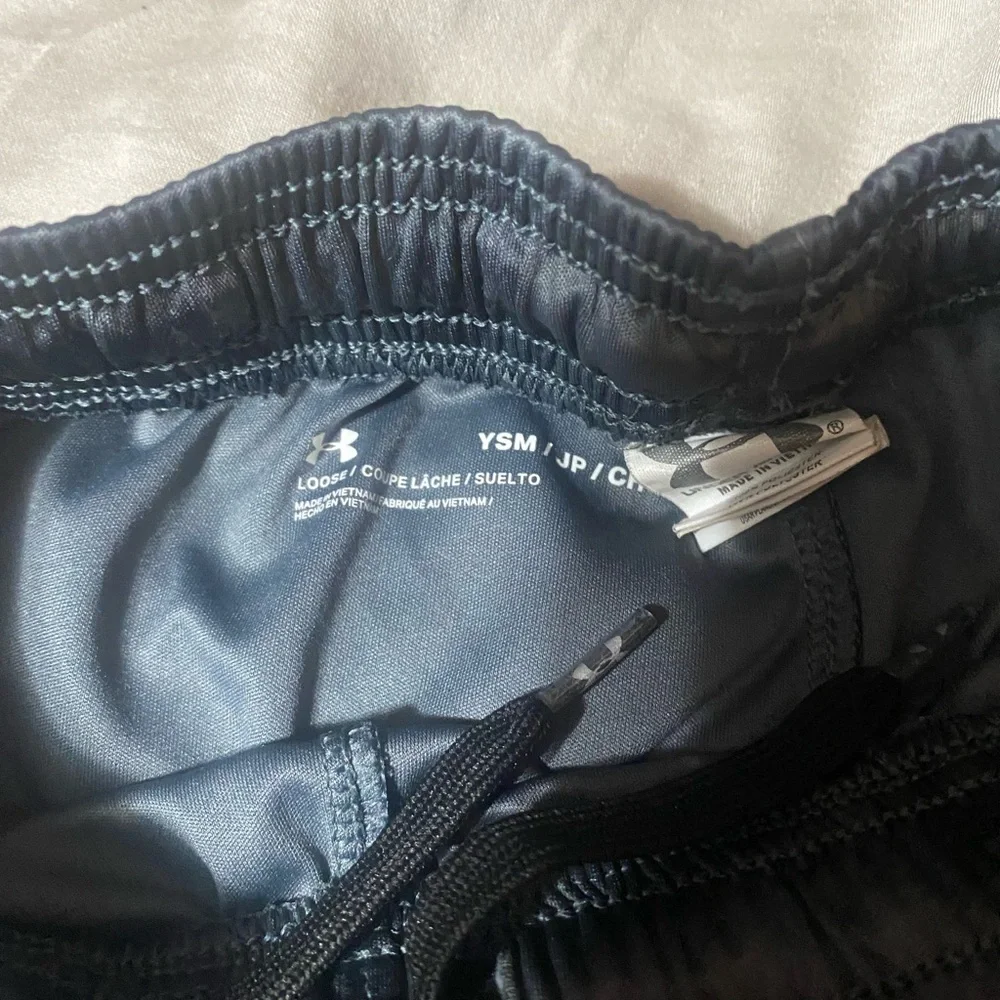 Under‎ Armour Kids Charcoal Gray Shorts